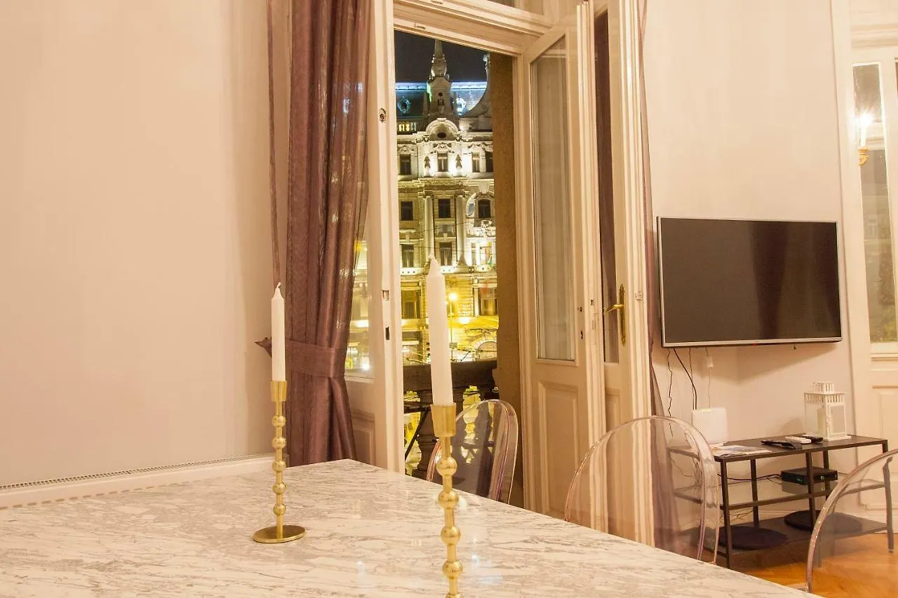 New York Palace View Apartment Budapest